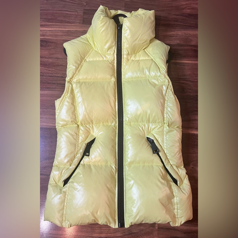 SAM. Women's Quilted Puffer Vest with High Collar - Picture 6 of 6